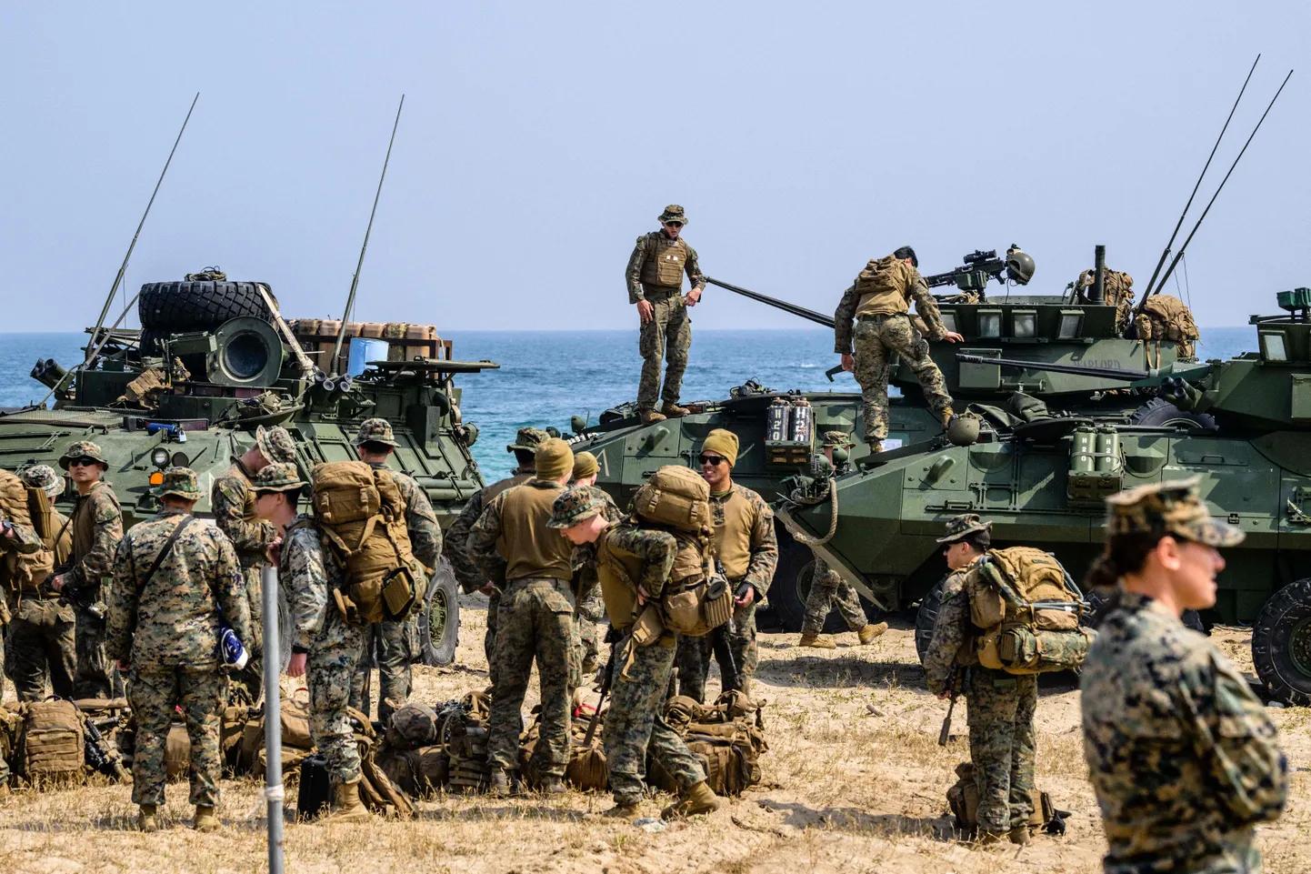 Морские пехотинцы США во время прошлогодних совместных учений США и Южной Кореи вблизи гавани Пхохан. Фото иллюстративное.