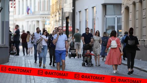 ФАКТОМАТ ⟩ Сколько людей живет в Латвии на самом деле? Проверяем цифры пропагандистов