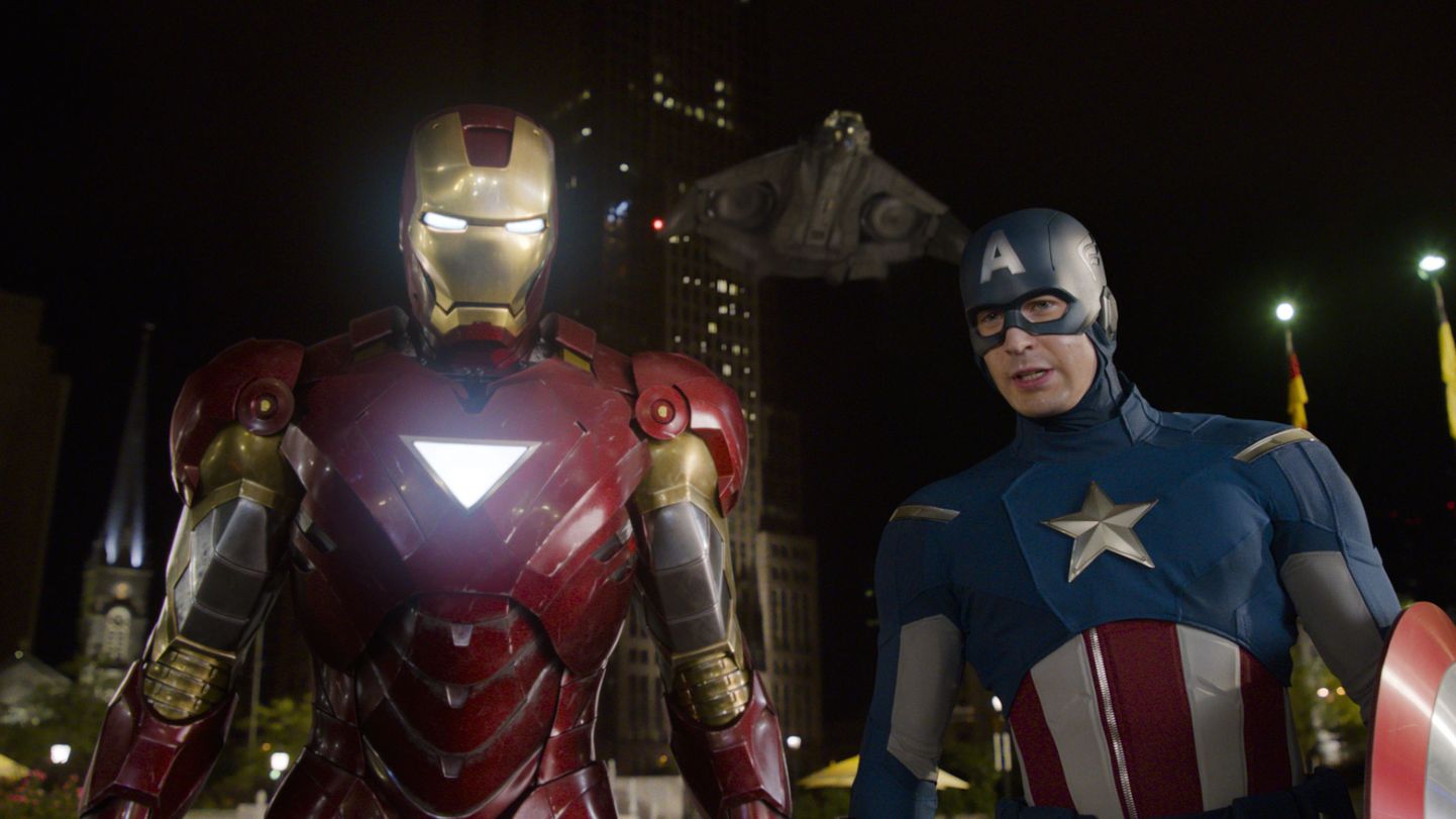 Kaader filmist «The Avengers». Pildil Robert Downey jr Iron Manina ja Chris Evans Captain America rollis