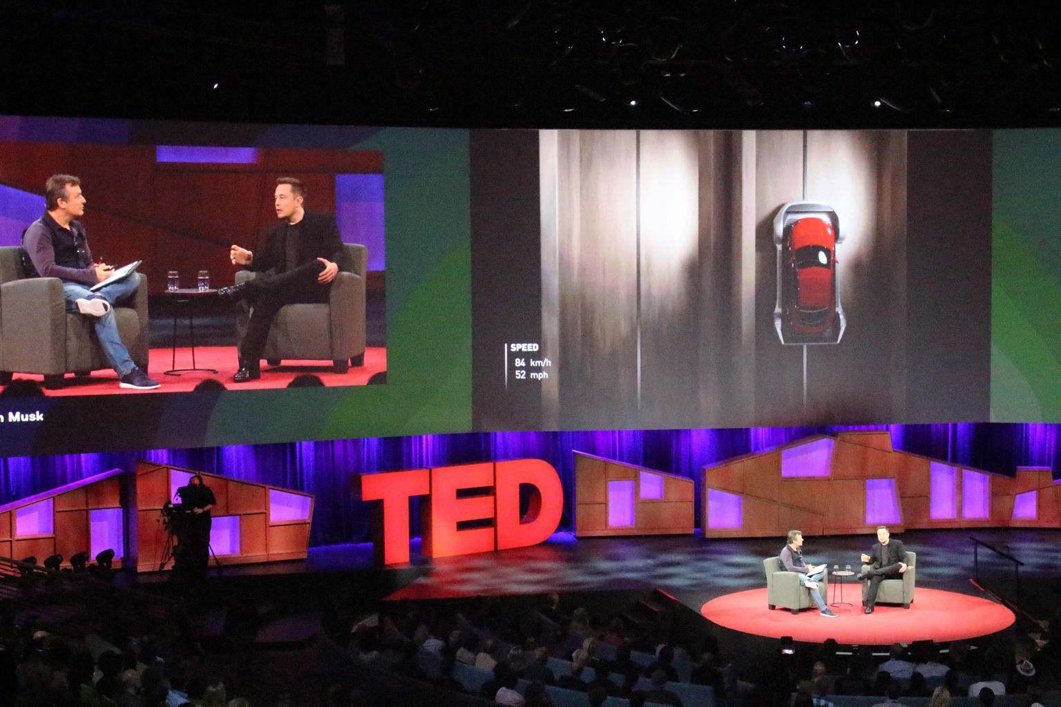 Elon Musk ja Chris Anderson TED konverentsil 28. aprillil 2017.