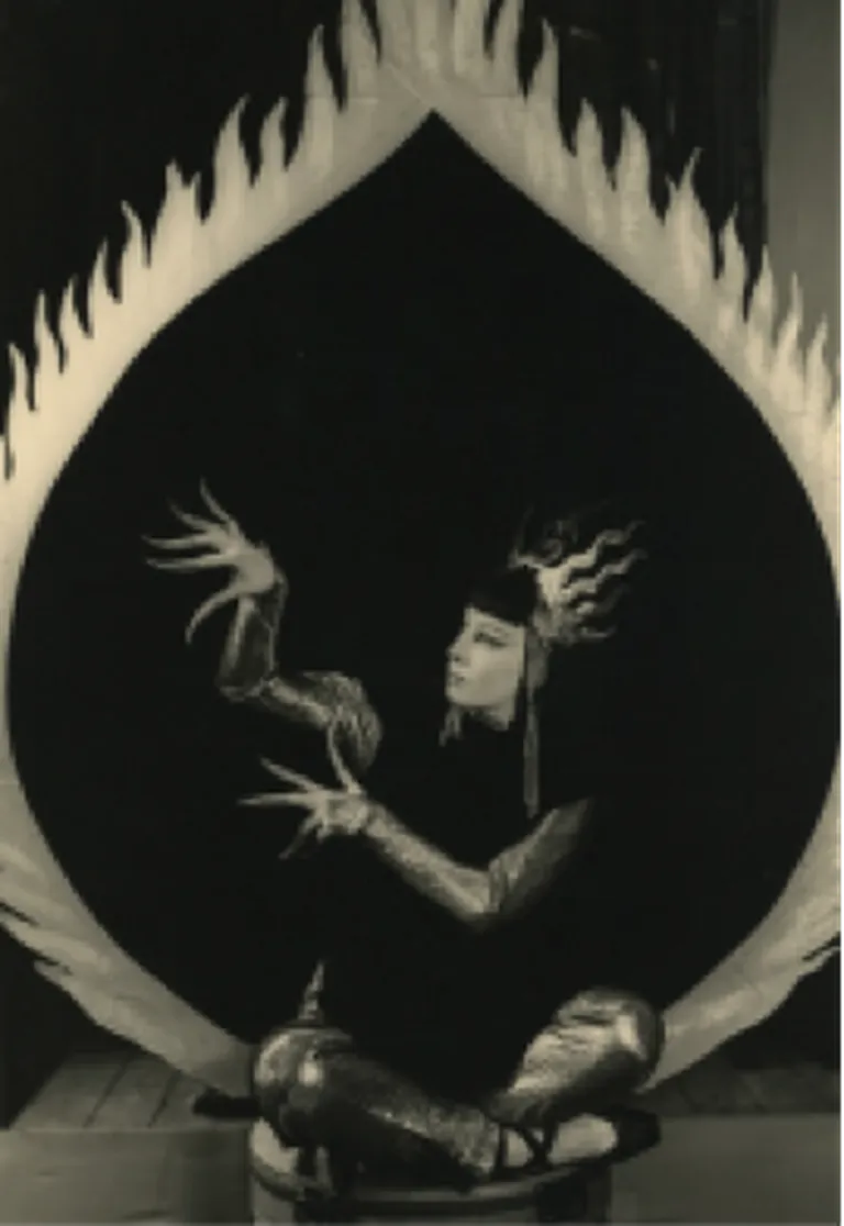 Kuldsõrme tants : Tai-Hoa – Klaudia Maldutis. Glieri «Punane Moon». (Estonia, 1939)