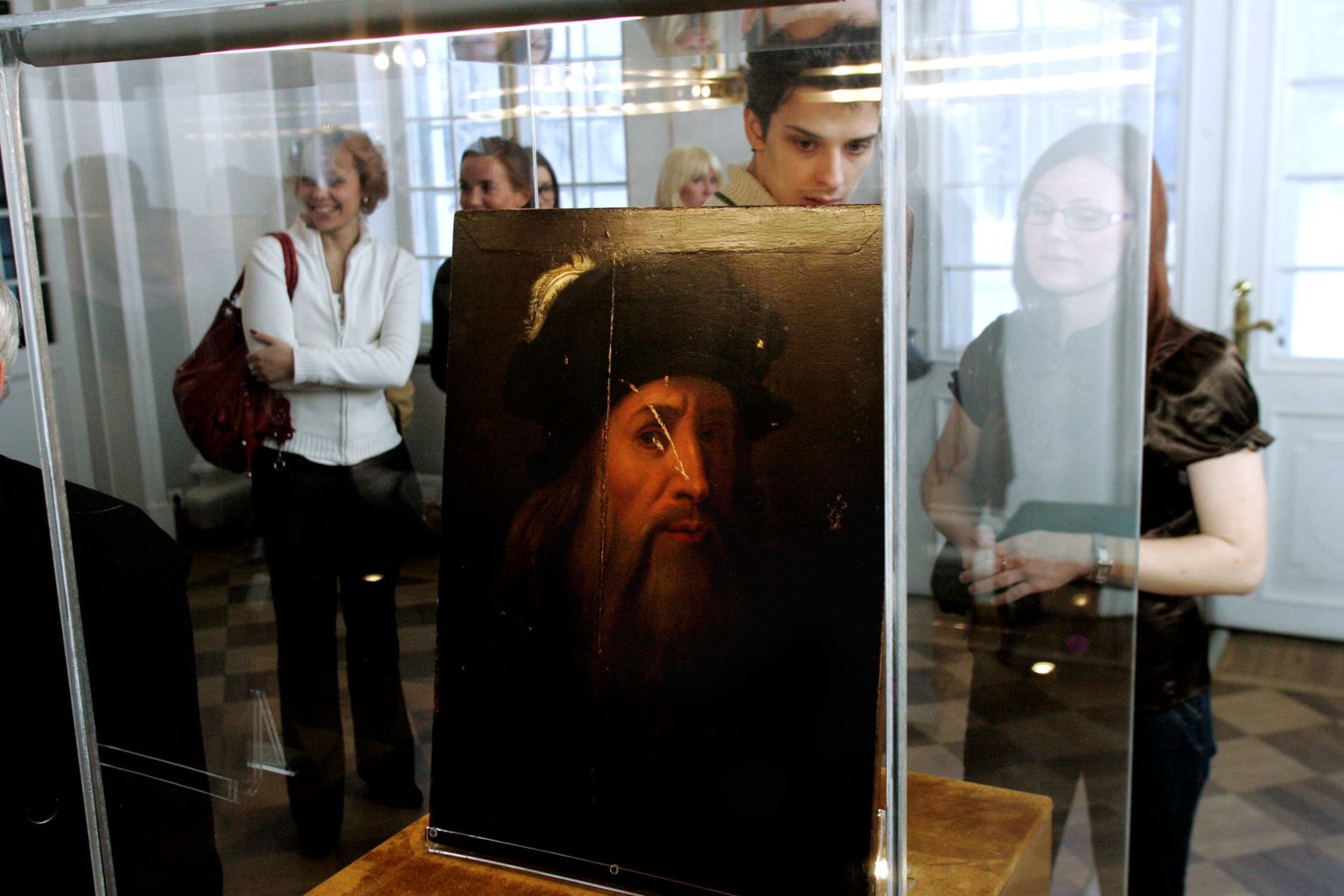 Kadrioru kunstimuuseumis esitleti täna arvatavat Leonardo Da Vinci autoportreed.