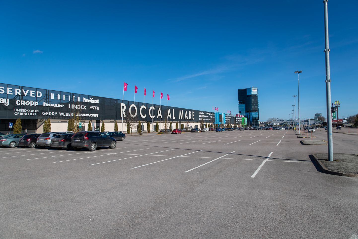 Rocca al Mare kaubanduskeskus.