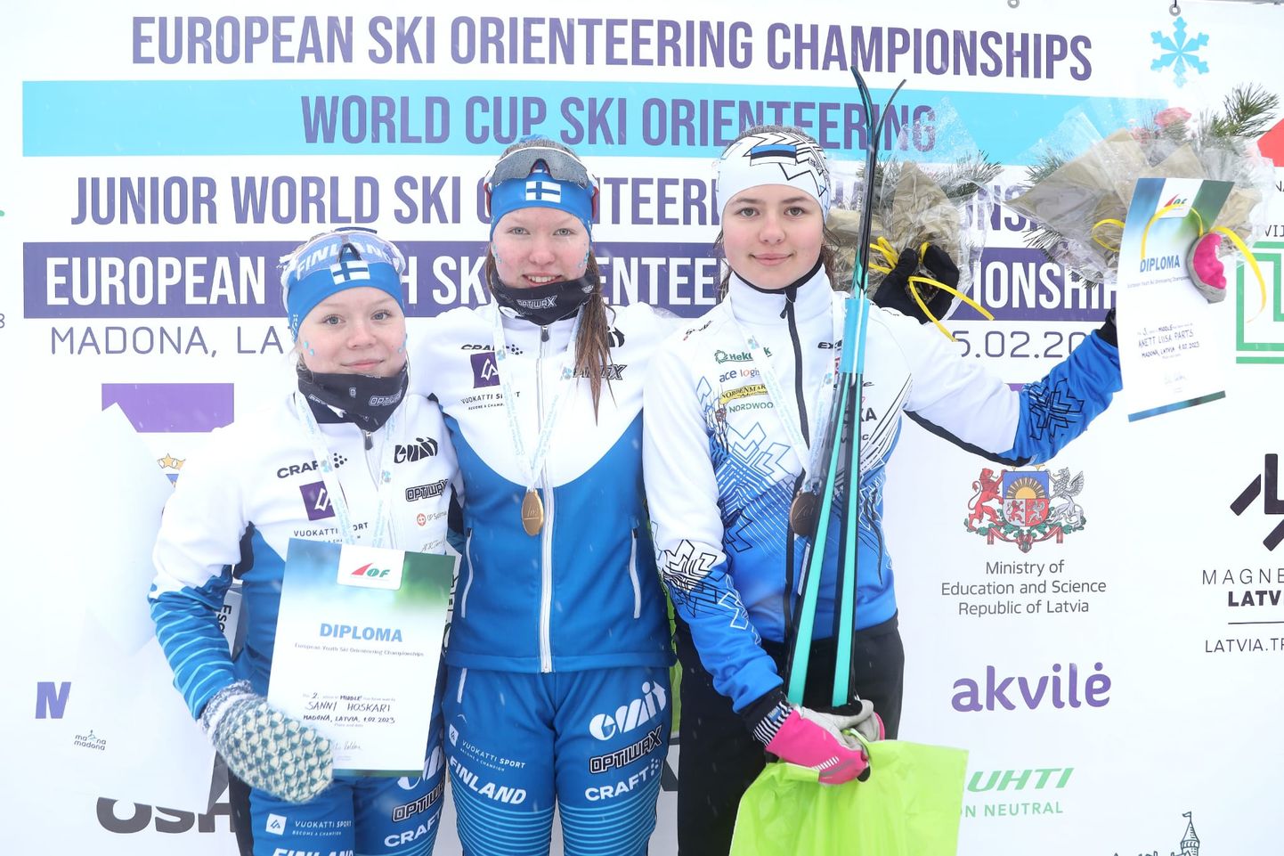 Suusaorienteerumise noorte EMi lühiraja W17 klassi medalivõitjad (paremalt Anett Liisa Parts, Johanna Naskali, Sanni Hoskari.