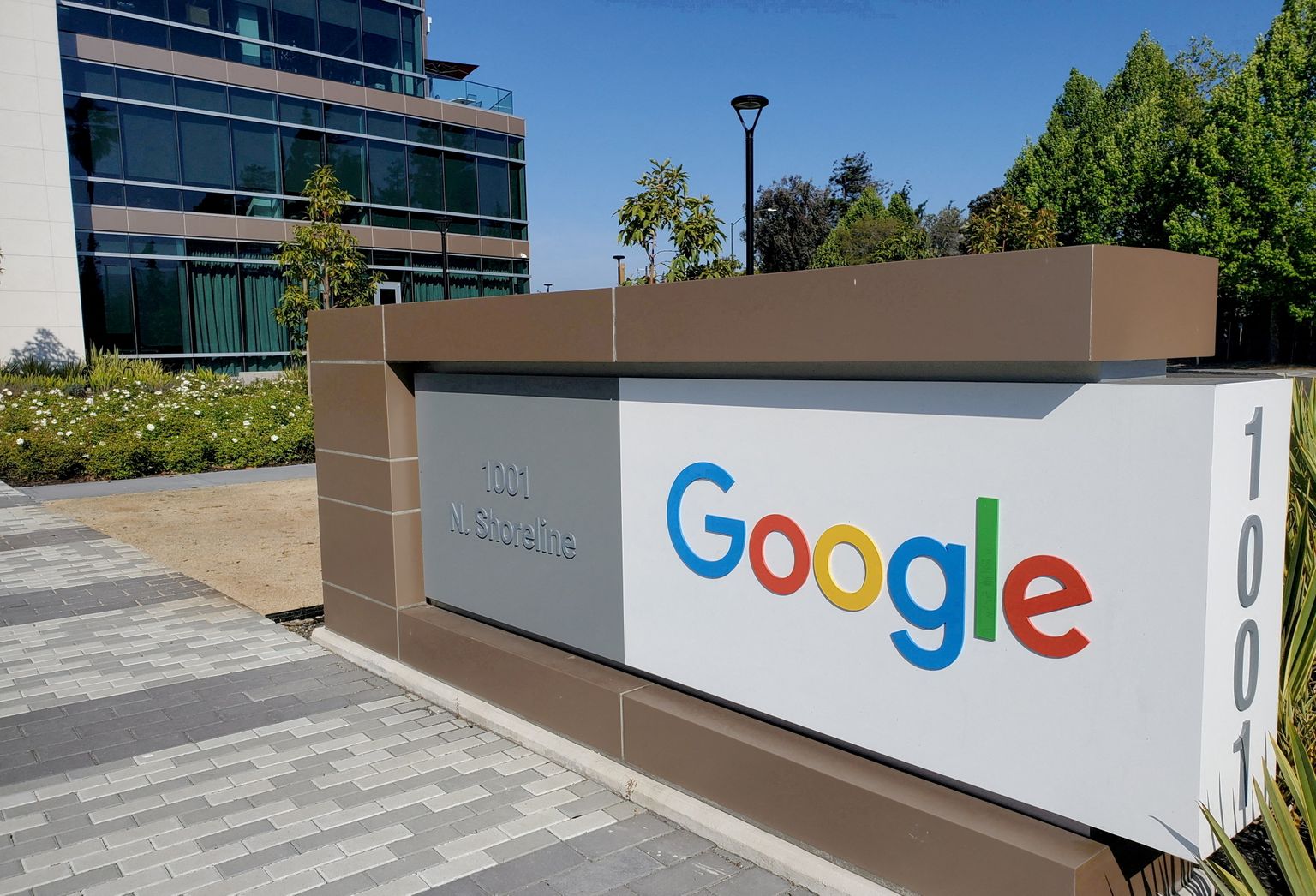 Google'i logo kompanii kontori juures Californias.