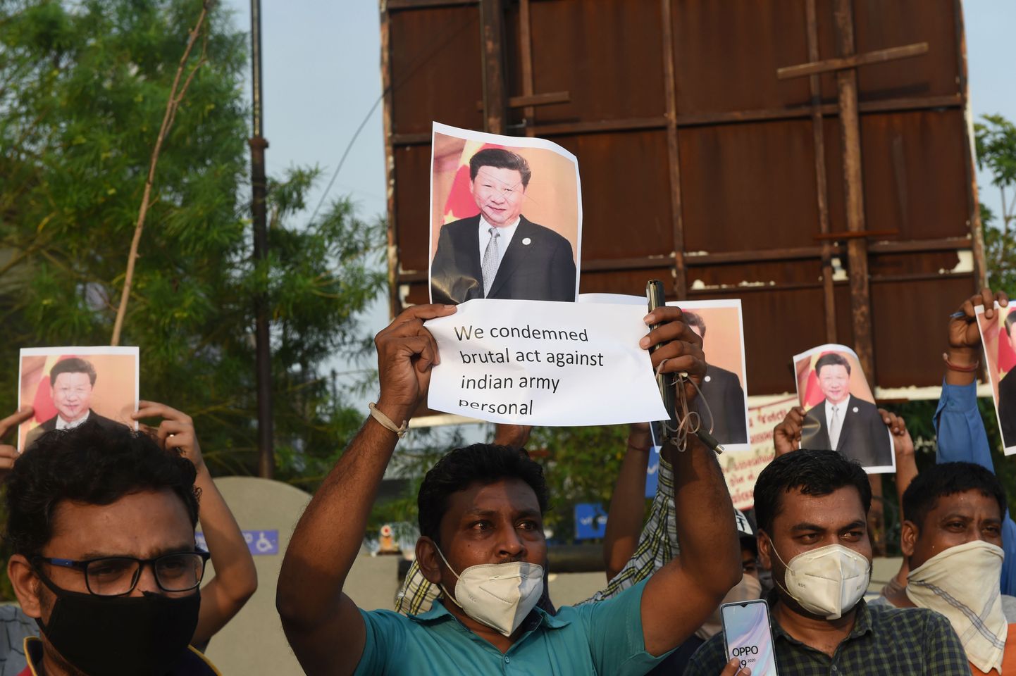 Organisatsiooni MADADGAAR PARIVAR liikmed on meeleavaldusel, kus nad protestivad selle vastu, et India sõdurid surid India ja Hiina kokkupõrkes.