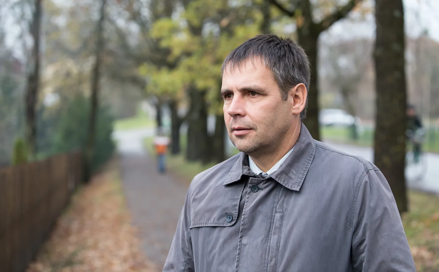 "Kultuurid ja arusaamad on piirkonniti ikka väga-väga erinevad," tunnistab Tauno Võhmar, et esialgne lootus viis kogukonda poole aastaga ühte jalga käima panna oli ülemäära optimistlik. MATTI KÄMÄRÄ