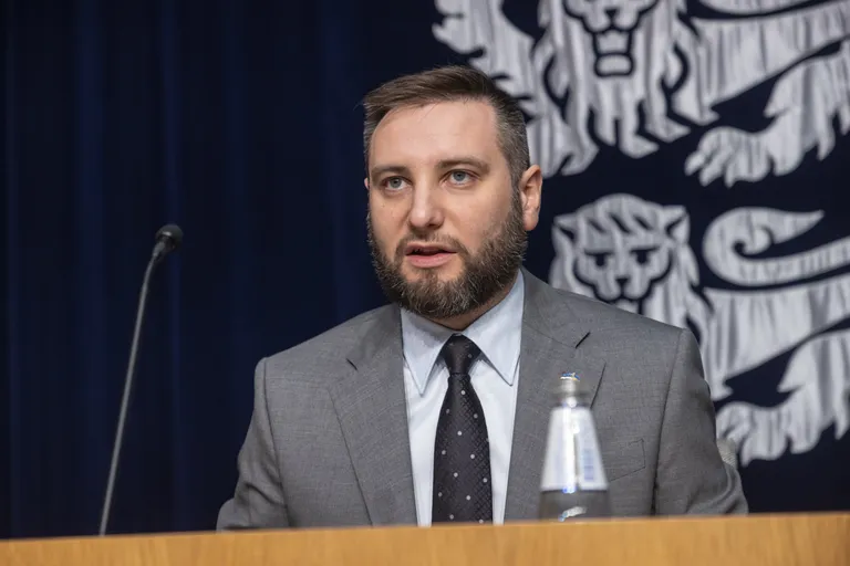 Владимир Свет объявил в ноябре о ликвидации государственной авиакомпании Nordica.