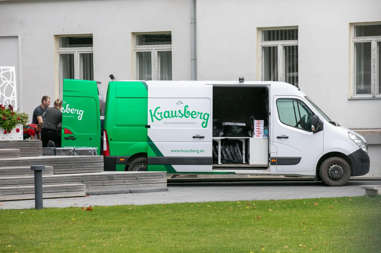 Targa Maja kompetentsikeskuse vallasvara viidi minema.