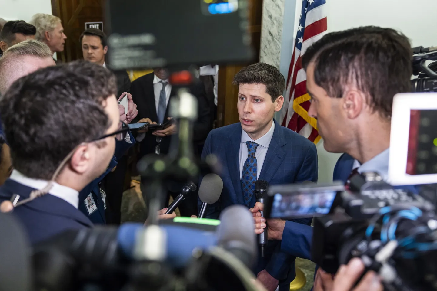 Open AI tegevjuht Sam Altman 17. mail kohtumise järel USA  senatis meediale vastuseid andmas.
