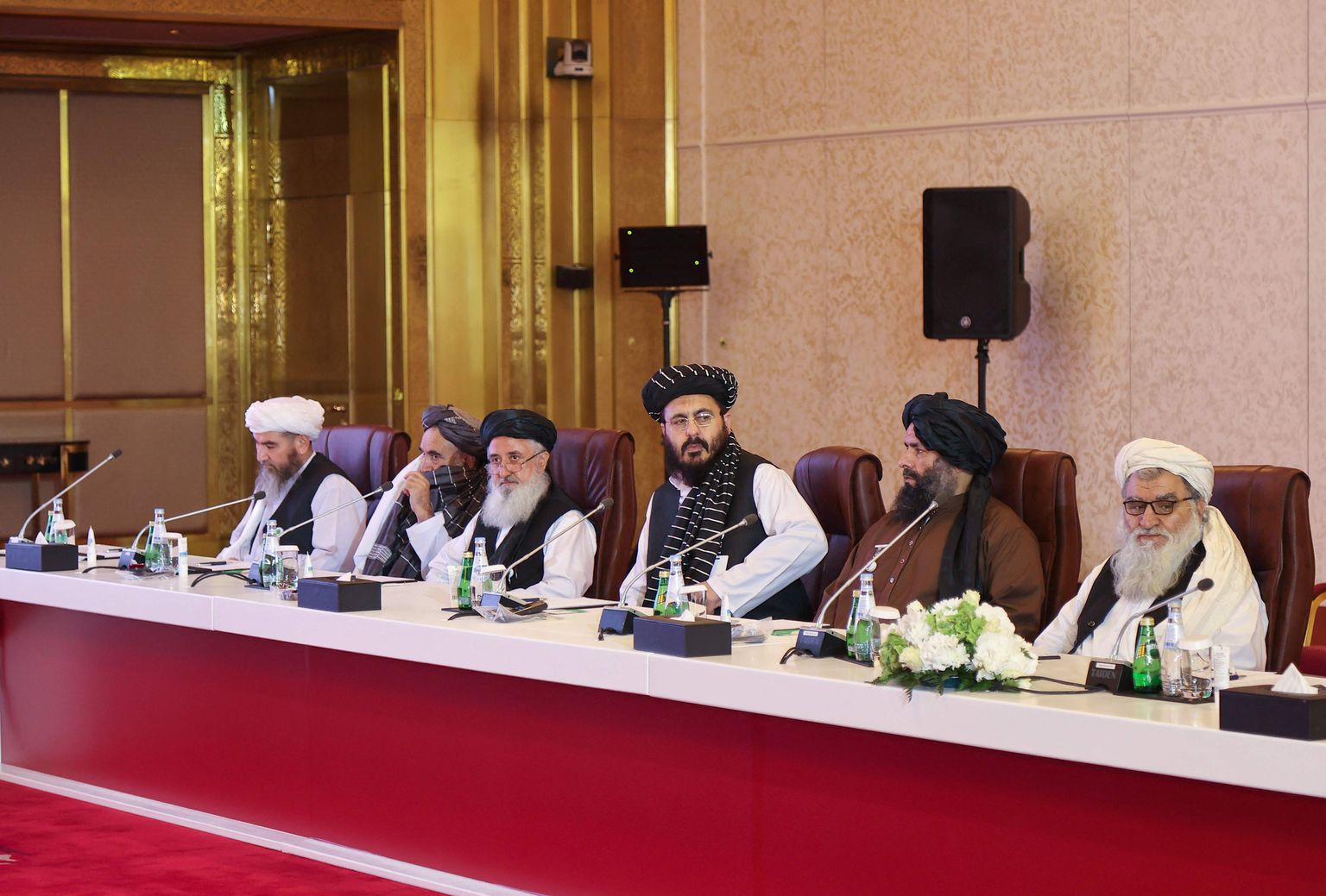Talibani delegatsioon kõnelustel Afganistani valitsuse esindajatega 17. juulil Dohas.