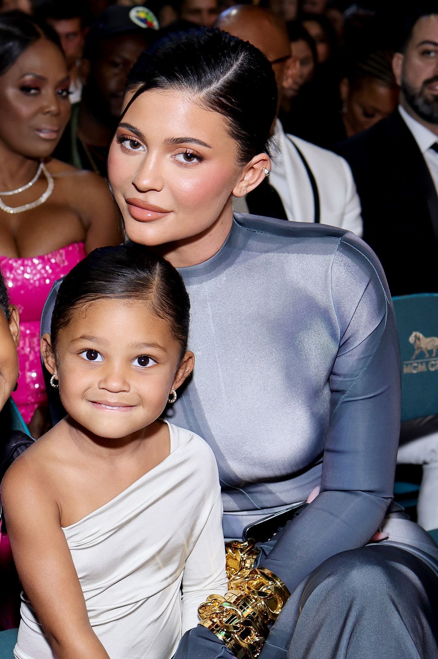Kylie Jenner koos oma tütre Stormiga 2022. aasta mais.