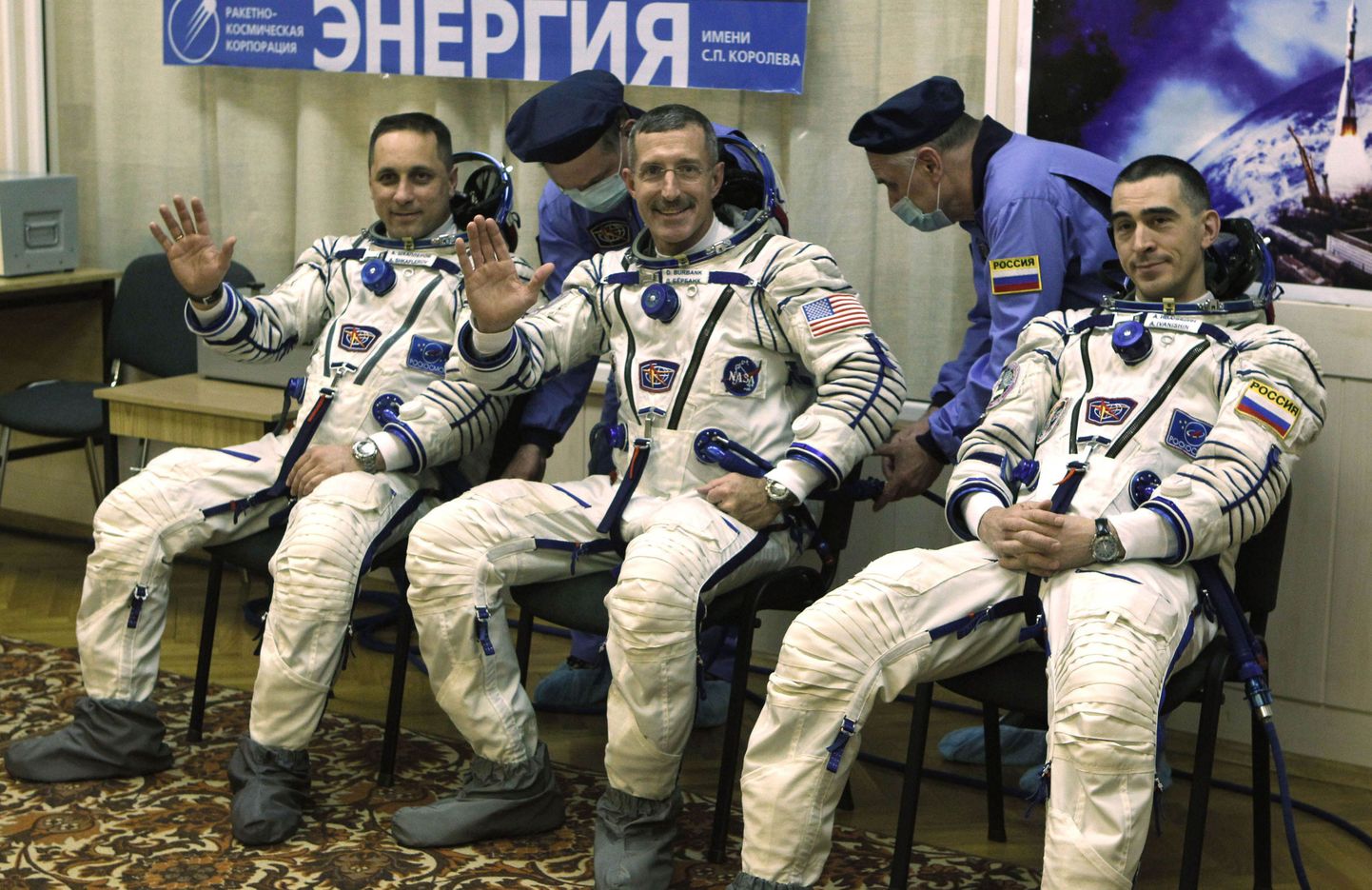 Vene kosmonaudid Anton Škaplerov ja Anatoli Ivanišin ning USA astronaut Dan Burbank