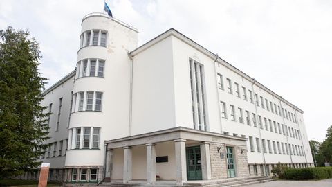 Vabaduse koolis toimus õpetajate ja linna esindaja kohtumine, diskussioon läks tuliseks