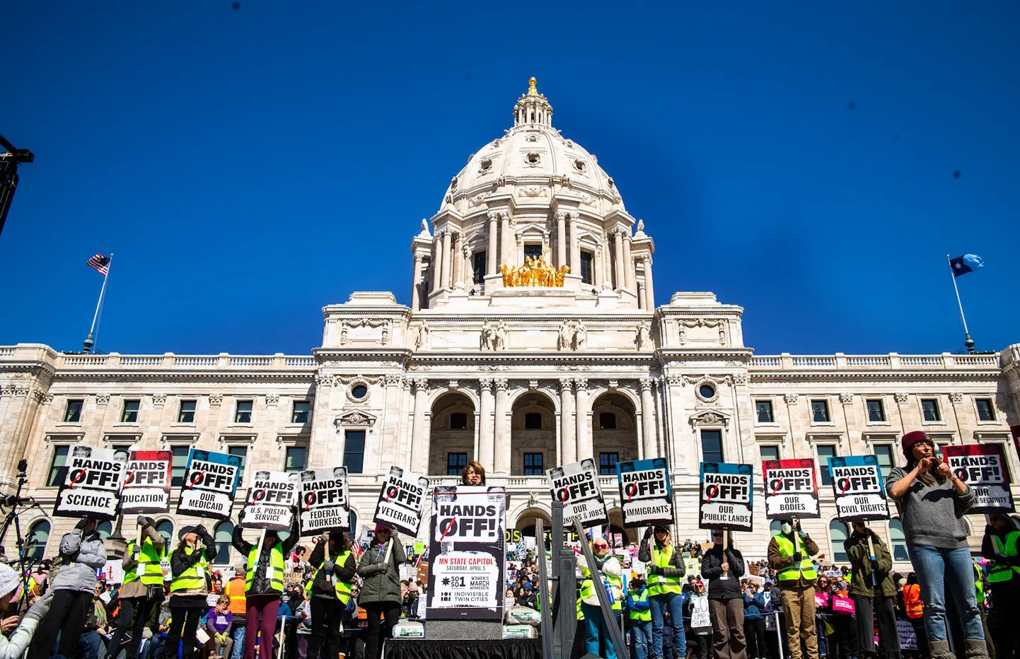 Meeleavaldused Minnesota osariigi pealinnas St. Paulis.