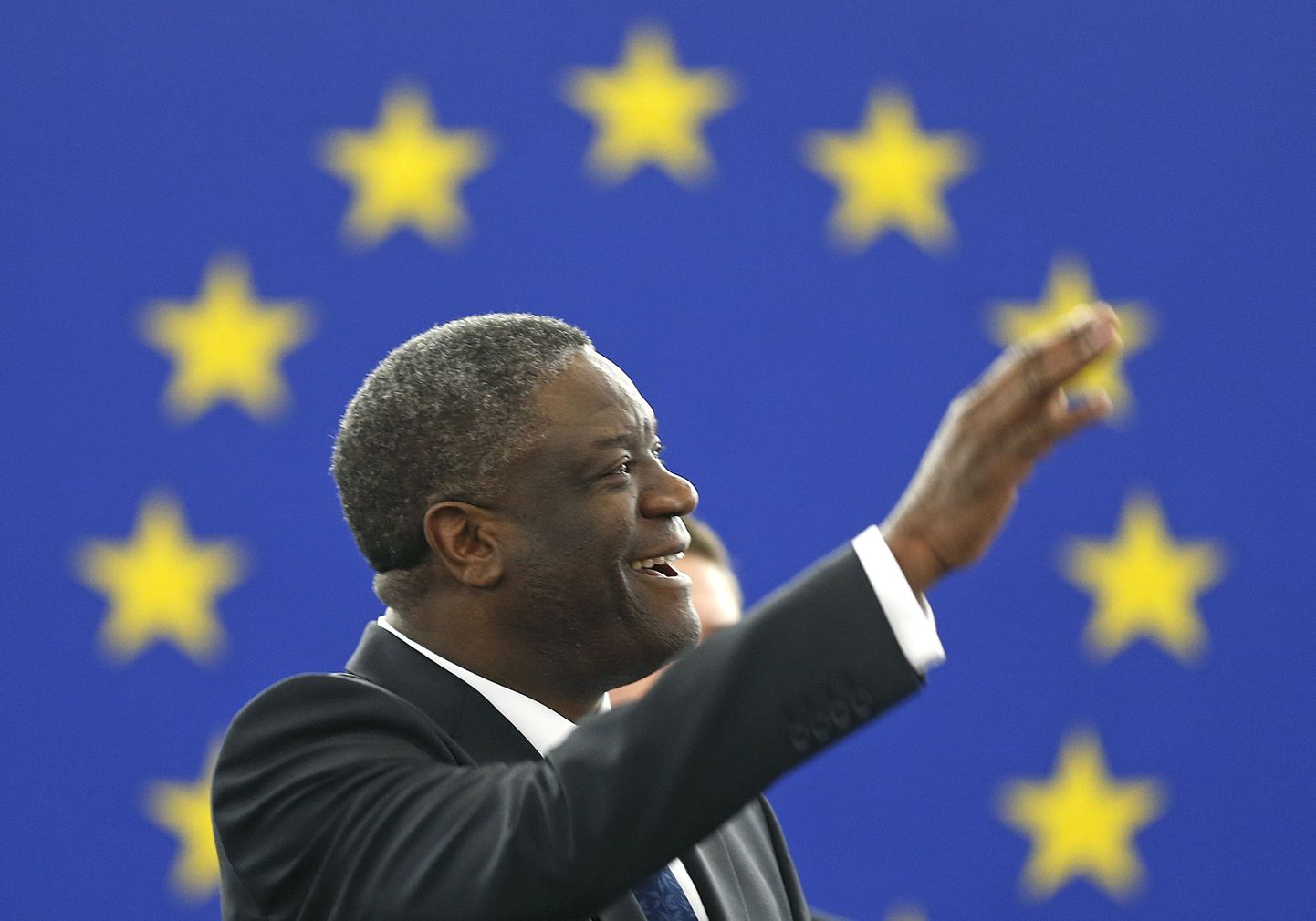Mullune Sahharovi preemia võitja, sõjavägistamiste ohvrite aitamisele pühendunud Kongo günekoloog Denis Mukwege.