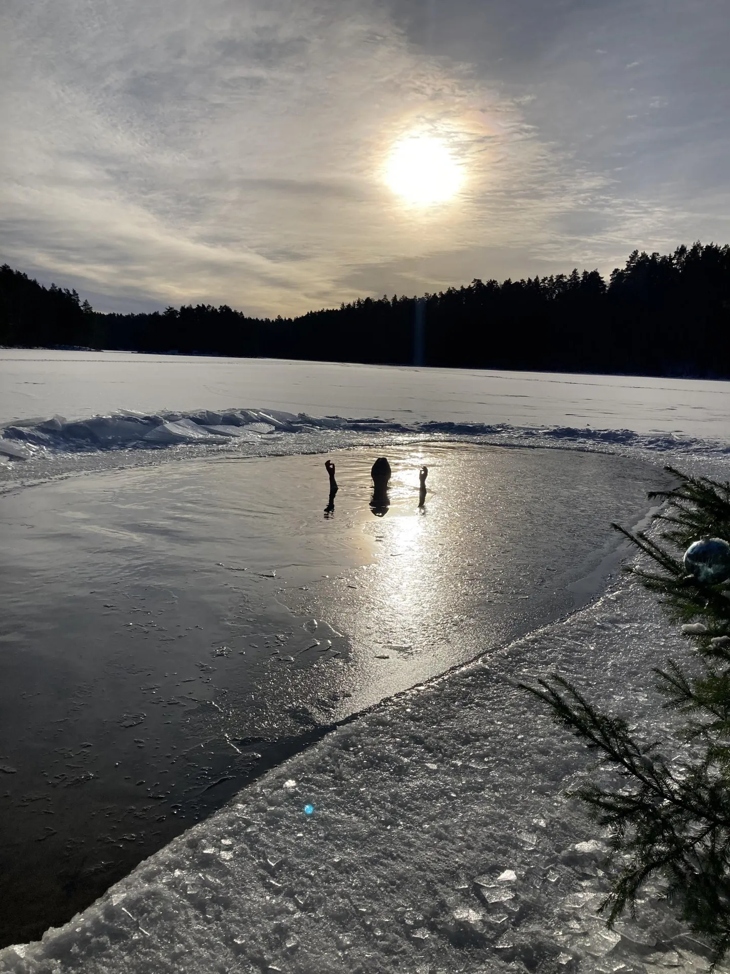 Talisupleja Viitna järves.