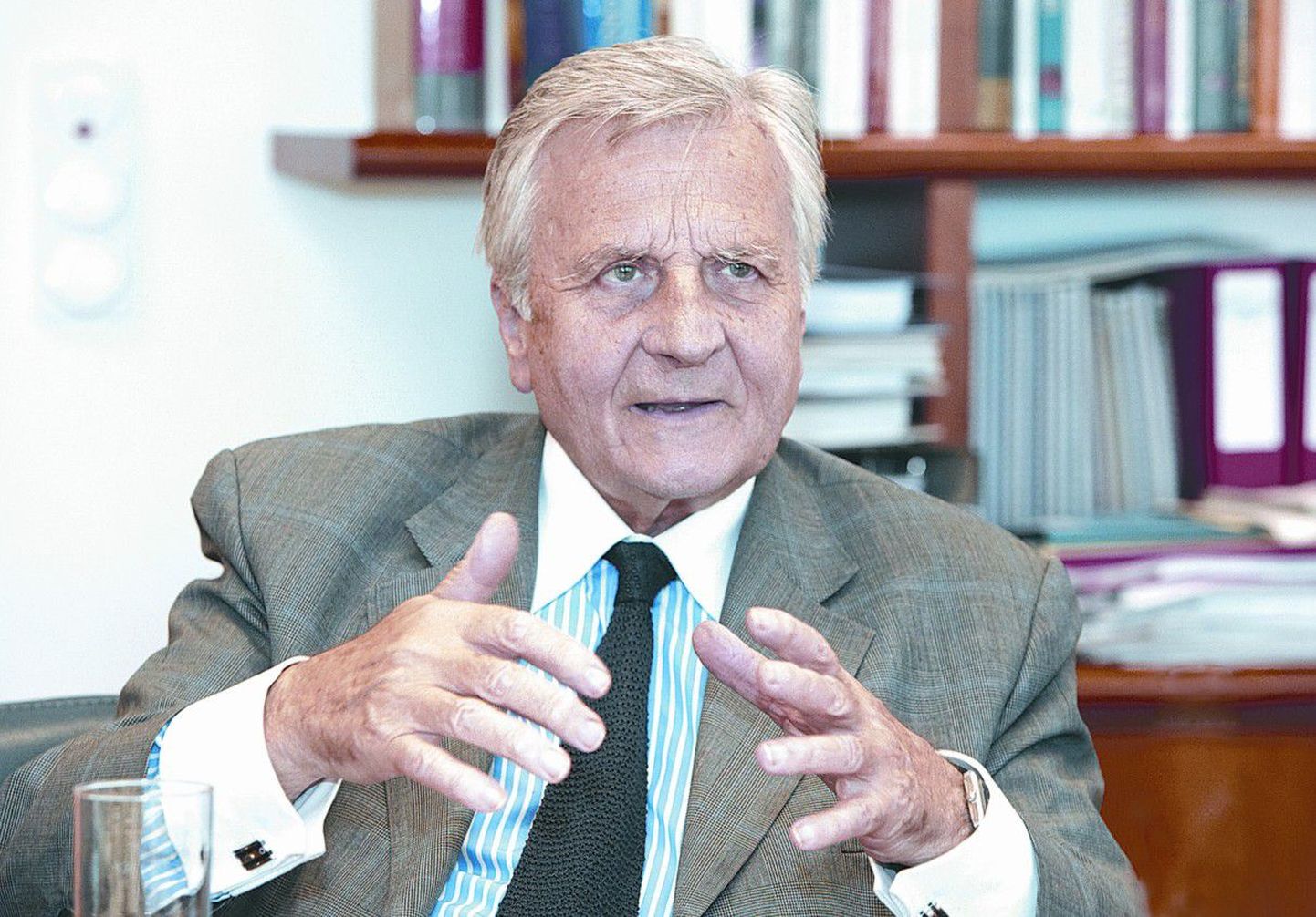 Euroopa Keskpanga president Jean-Claude Trichet andis paar päeva tagasi Frankfurdis intervjuu Postimehe ning Sloveenia ja Slovakkia ajakirjanikule.