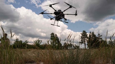 Dānija uz laiku aizliegs visus civilo dronu lidojumus