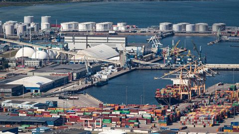 В эстонских портах находятся тонны взрывоопасных удобрений