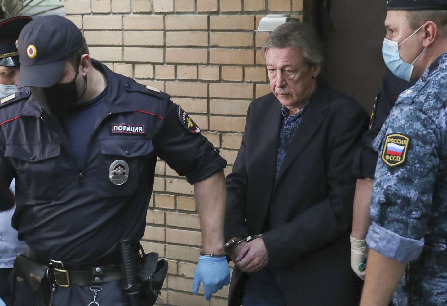 Михаил Ефремов в зале суда после вынесения приговора