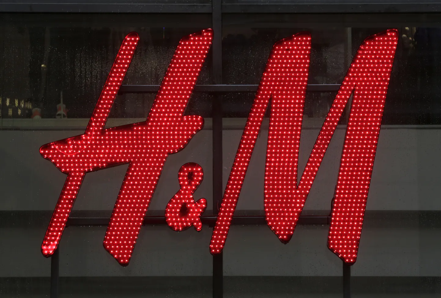 H&M logo
