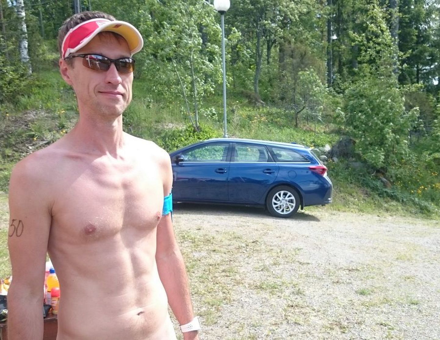 Янек Обликас, победитель "голого" марафона.