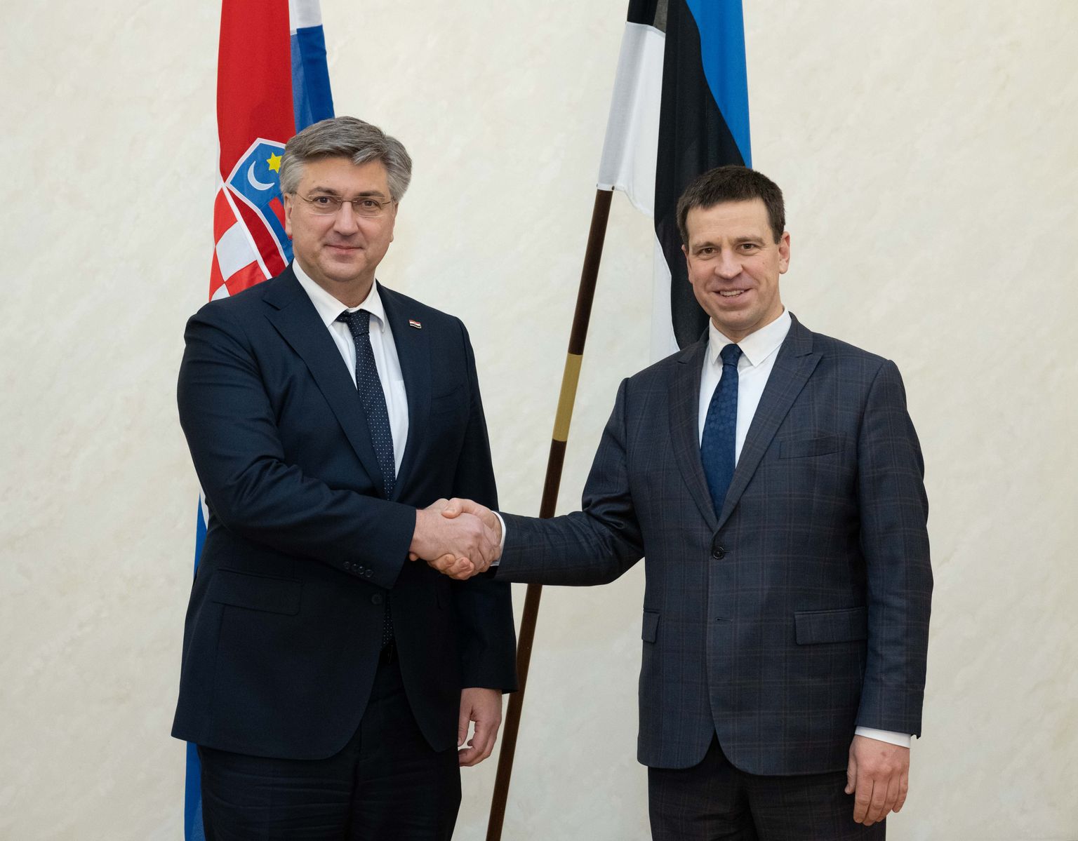 Премьер-министр Хорватии Андрей Пленкович и Юри Ратас.