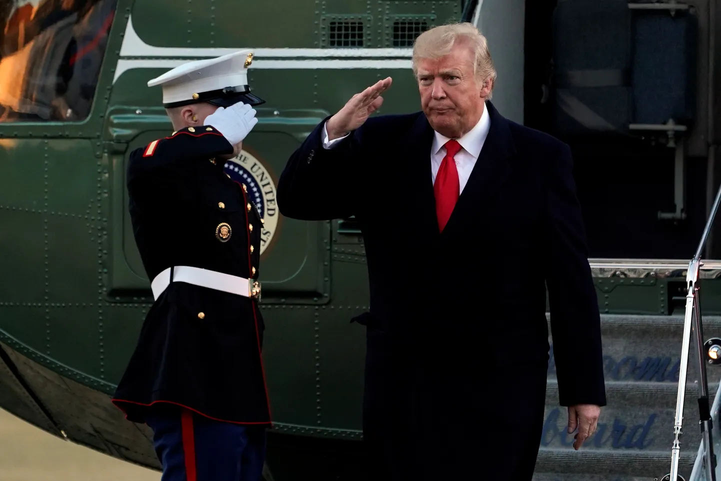 Trump tervitamas.