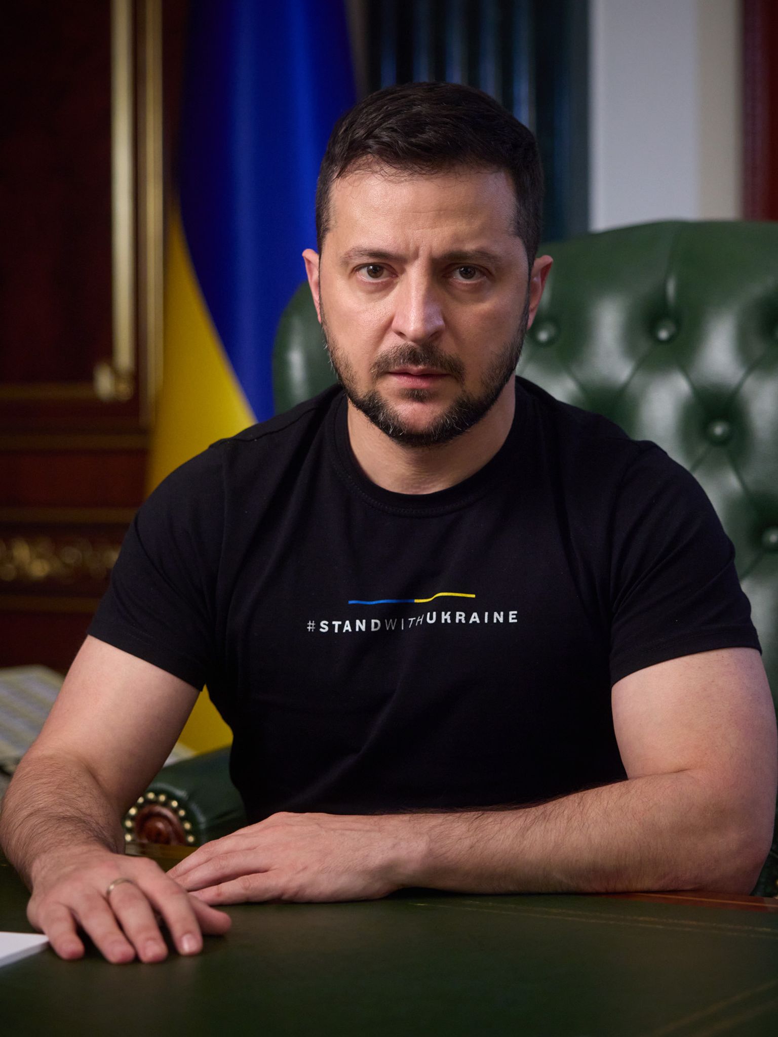 KOOMIK JA PRESIDENT: Ukraina poliitikuid pahandasid parodist Laurent Gerra naljad president Volodõmõr Zelenski aadressil. Prantslased arvavad aga, et nalja võib teha alati ja kõige üle. Kuninga narri naljad on Lääne-Euroopas olnud ajalooline traditsioon ja seetõttu tuleb ka narride aasimisi taluda. Eriti käib see rahva ülalpeetavate poliitikute kohta.