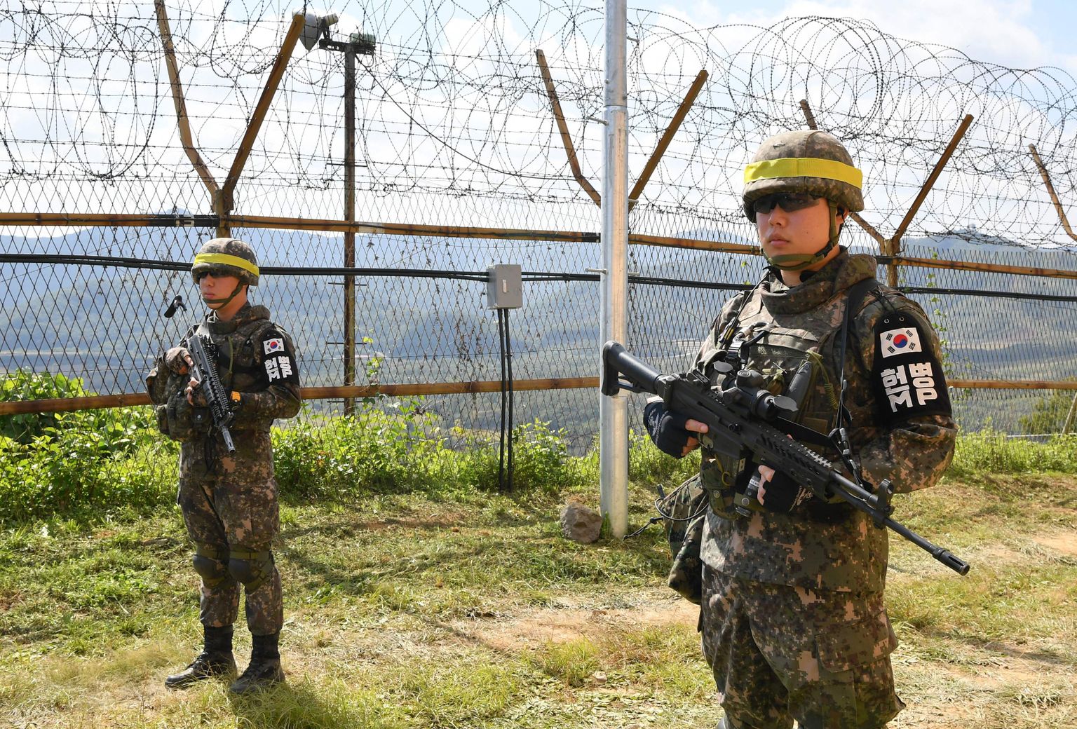 Lõuna-Korea sõdurid oma riigi piiril