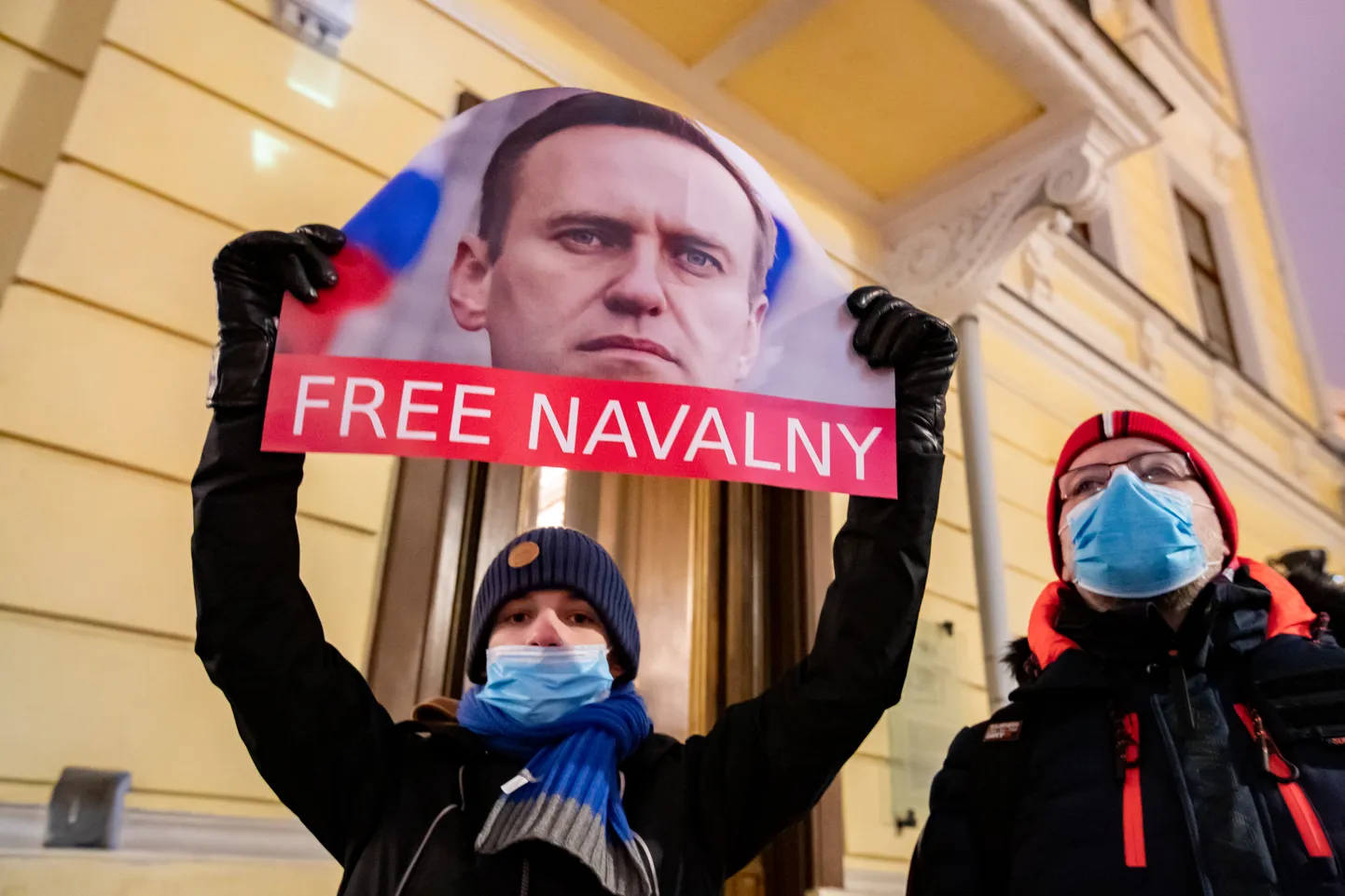 Meeleavaldus Navalnõi toetuseks Vene Föderatsiooni suursaatkonna ees.