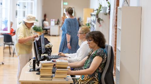 Raamatukogu ootab suvelugejaid lõpupeole
