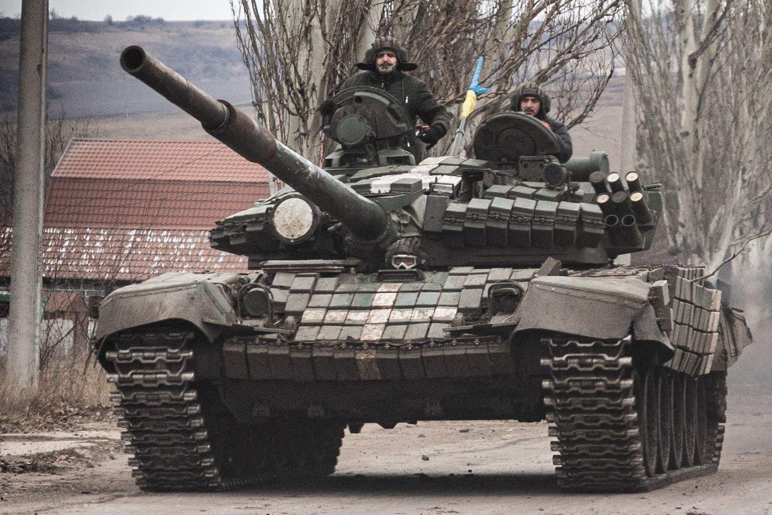 Ukraina tank Bahmuti lähedal.