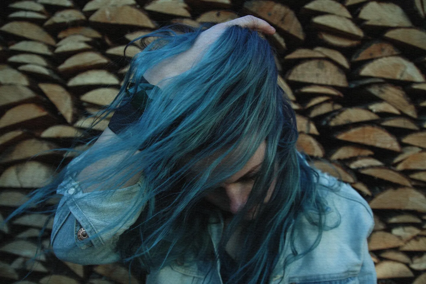 Elektroonilist indie-pop-muusikat viljeleva Laura Juno artistinime taga peitub pärnakast muusik Laura Junson.