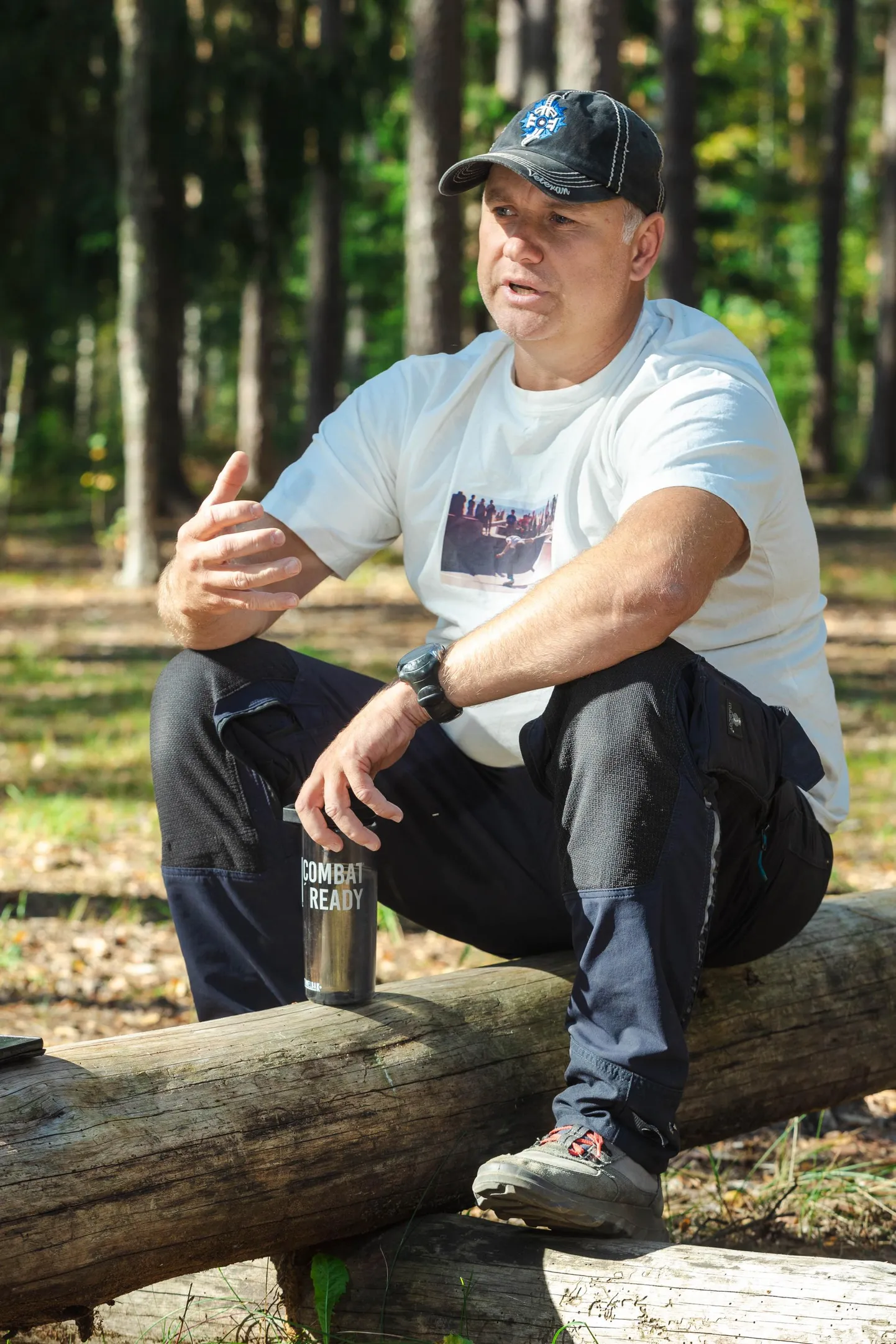 Aaro Hallap on käinud missioonidel Afganistanis (Estcoy-6 ja Estcoy-7) ning olnud merel laevakaitsja.