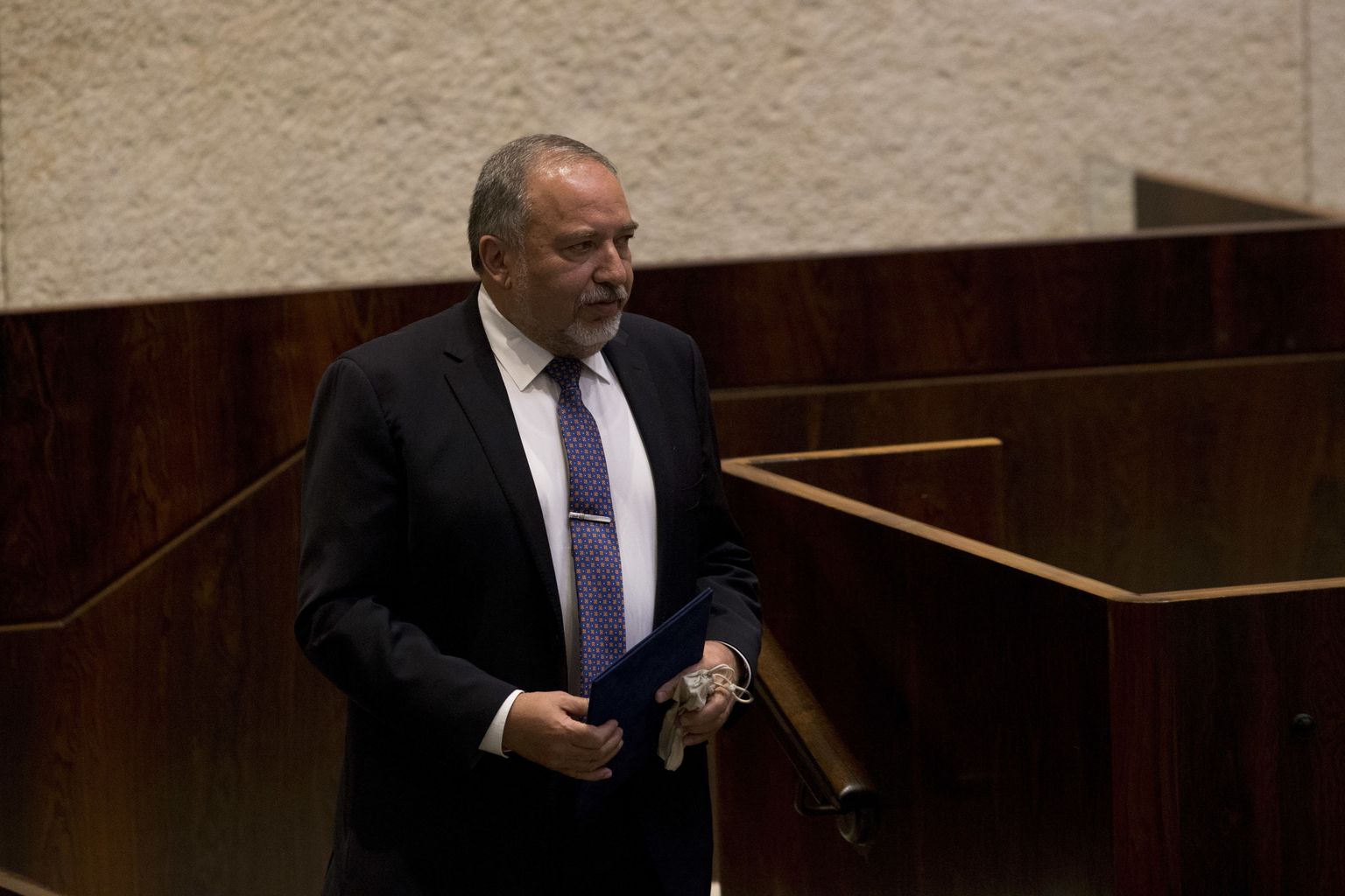 Iisraeli värske kaitseminister Avigdor Lieberman ametissenimetamisel.