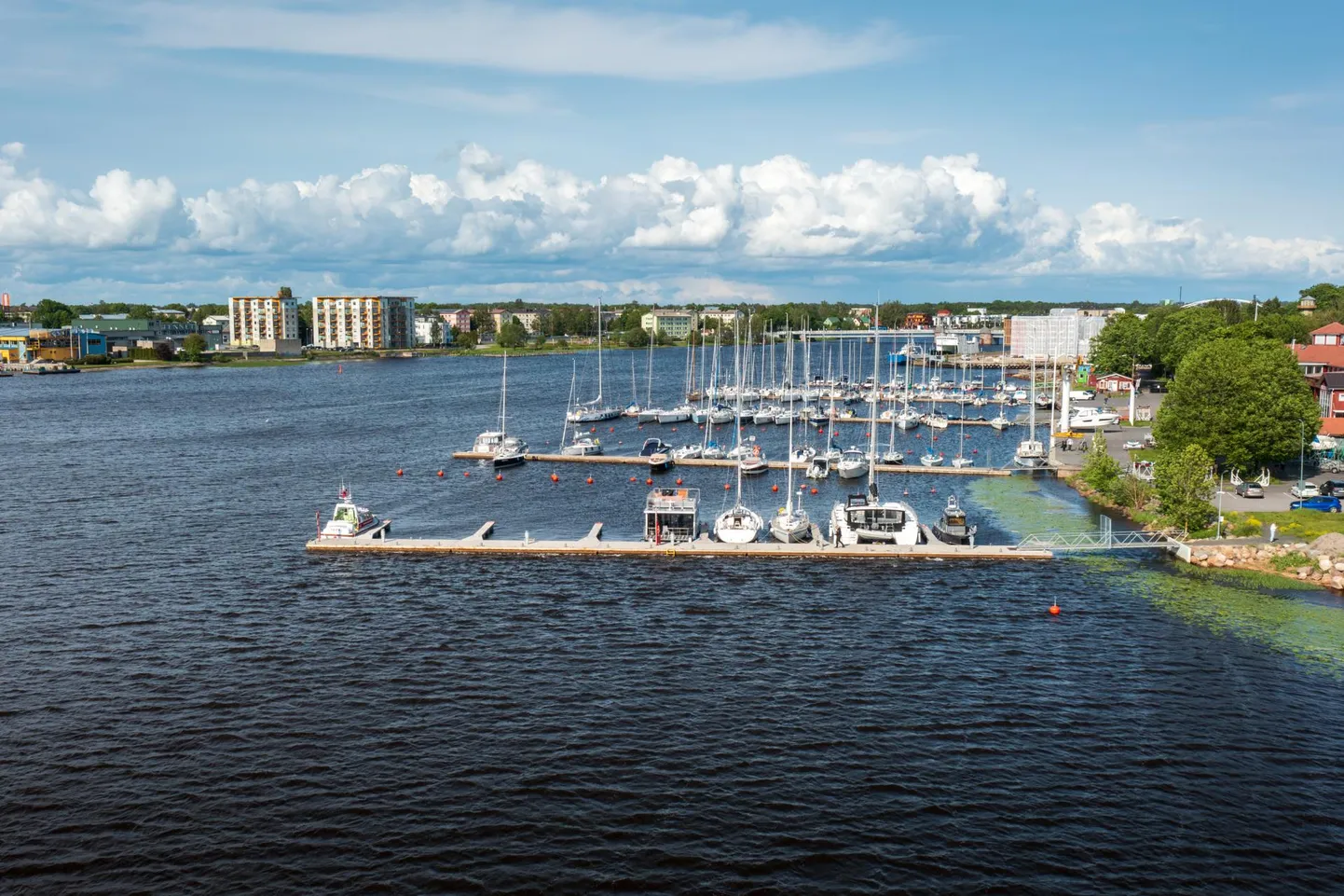 Pärnu jahisadam.