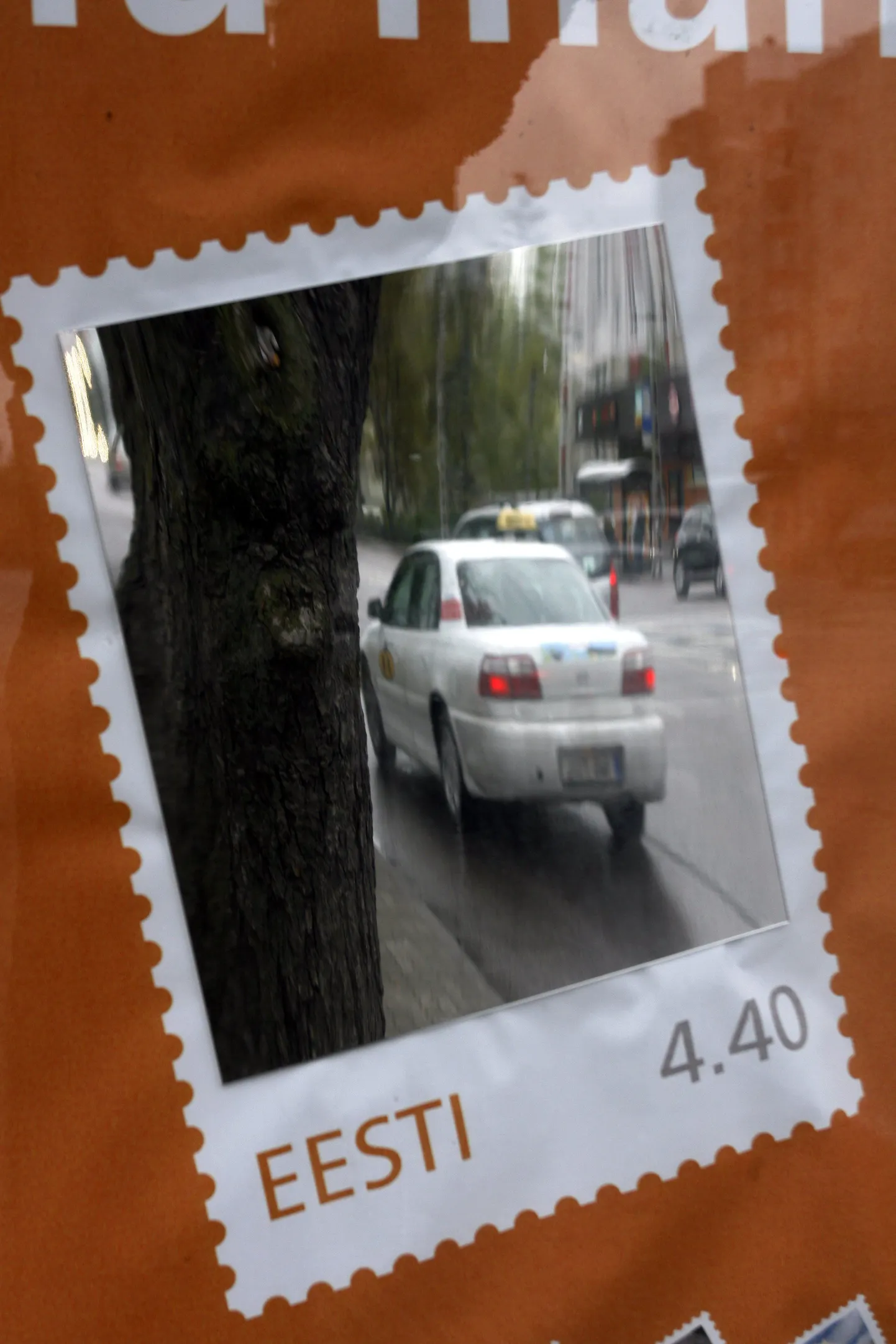 Saatja kujundatud postmargiga saabunud kiri üllatab saajat kindlasti.
