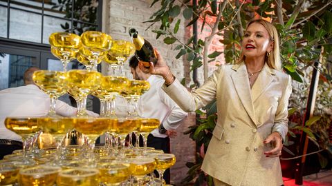 GALERII ⟩ Šampanjat voolab ojadena! Fahle galeriis toimus Zevakini ja Valtingu uue reisisarja eksklusiivne esilinastus
