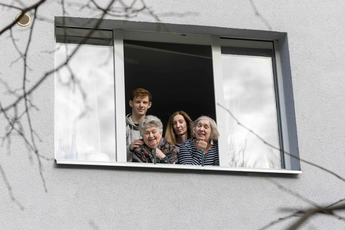 Ilja Matusihise kaamera ette jäi ka peresid, kus elab koos mitu põlvkonda.