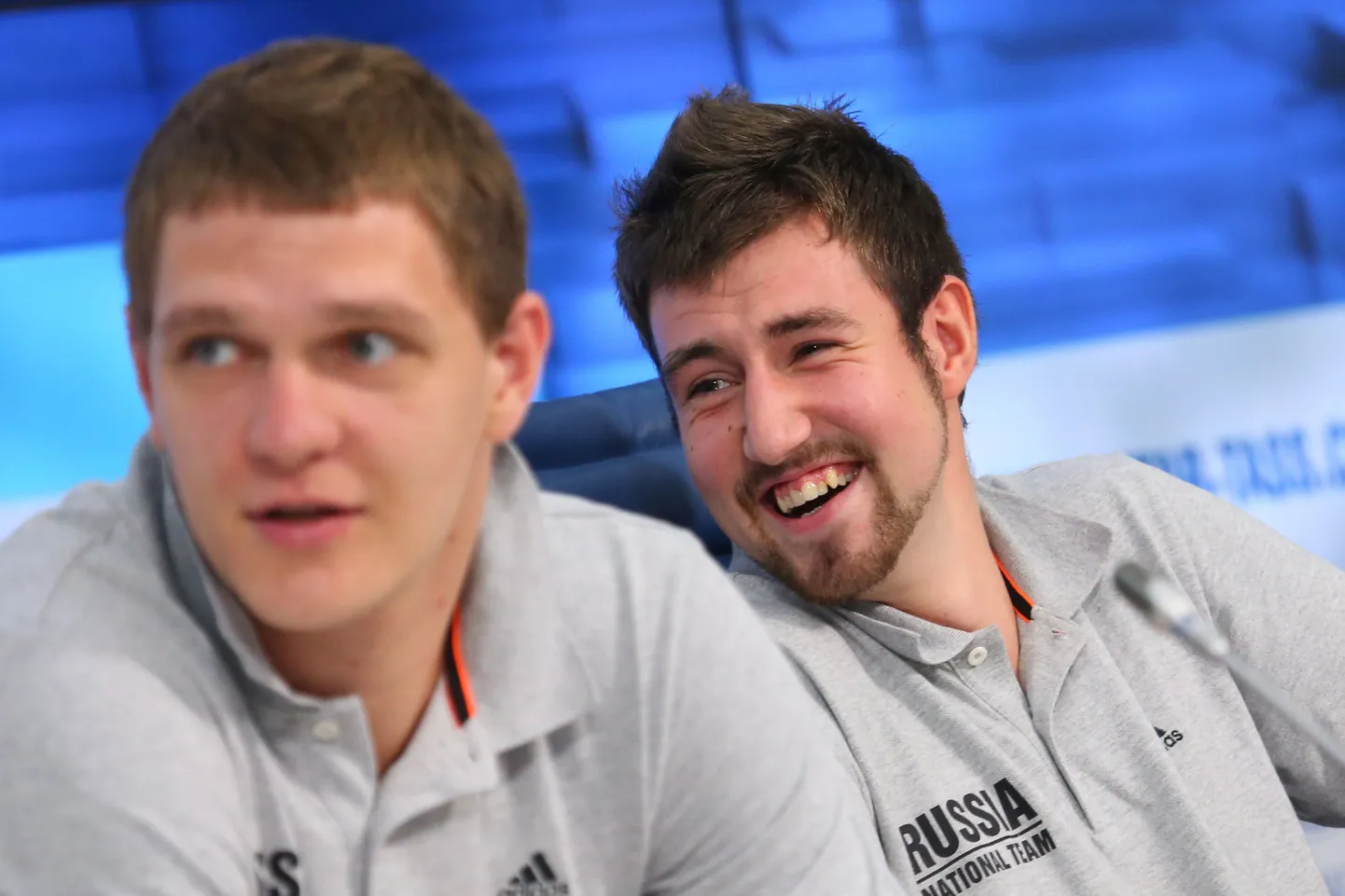 Timofei Mozgov (vasakul) ja Sergei Karasjev.