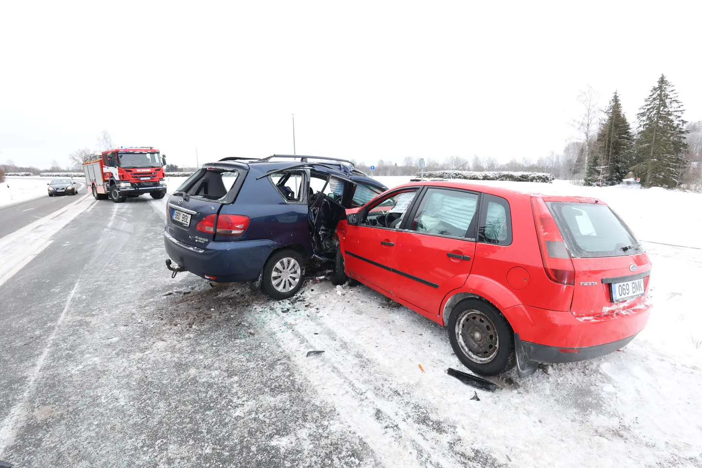 Avariis Paide ja Türi vahel põrkasid kokku kaks sõiduautot.