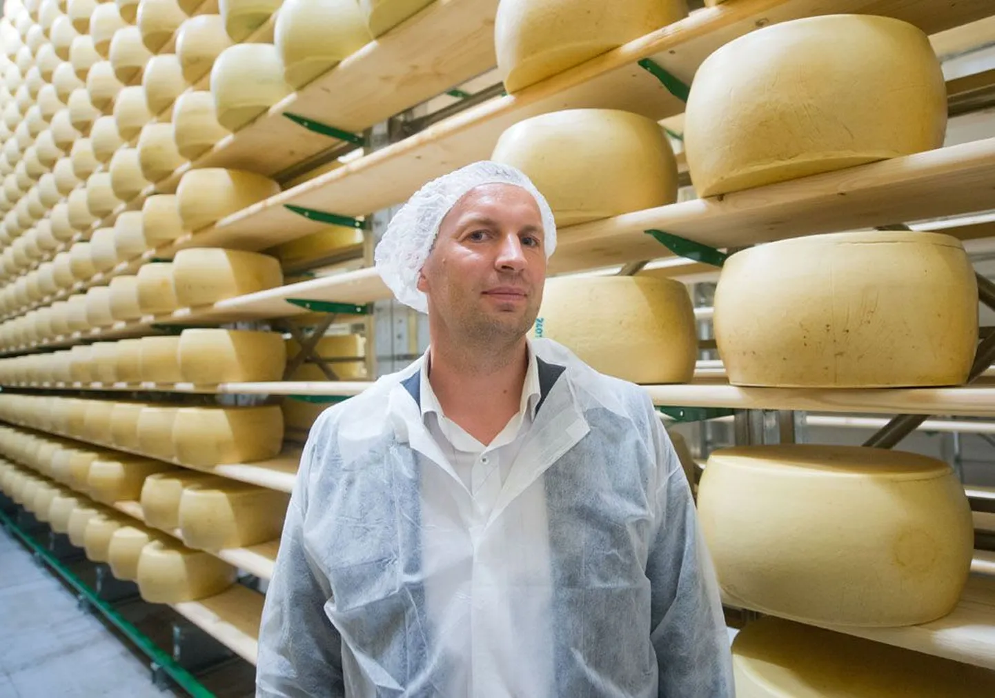 Valio Eesti tegevjuhi Maido Solovjovi sõnul pidasid nad vajalikuks juust lõpuni Eestis väärindada. Uues laos küpsevad sajad üle 30 kilo kaaluvad Forte juustu kerad 10–20 kuud.