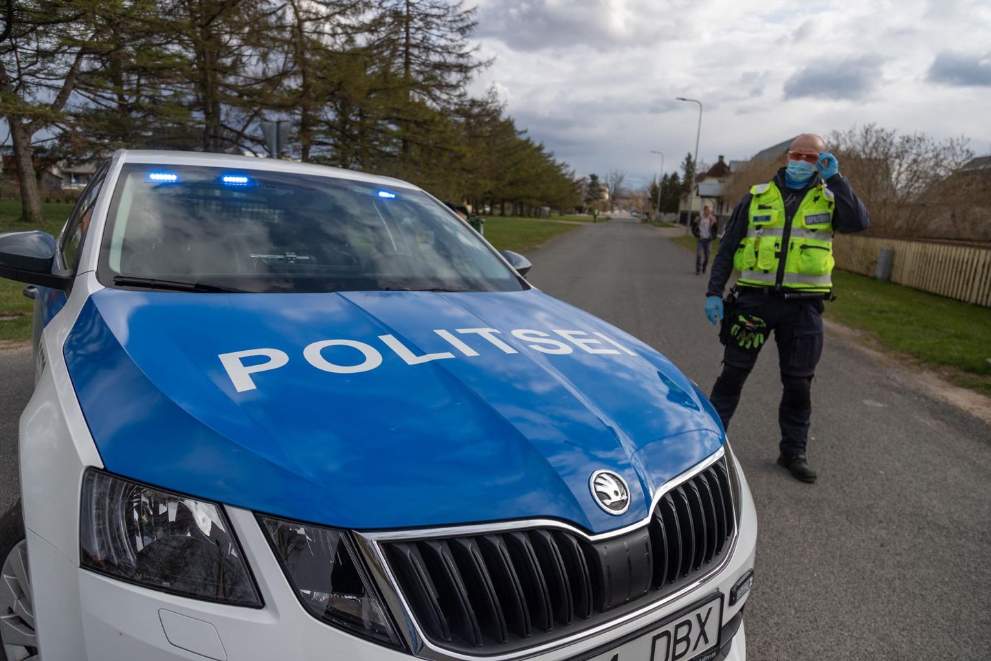 Politsei reidi tulemused Viljandis olid pehmelt öeldes nutused, sest pea sajakonnast kontrollitud sõidukist pooltel juhtudel tuvastati mingit laadi rikkumine.