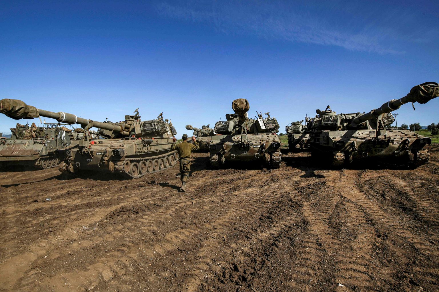 Iisraeli kaitseväe kasutuses olevad M109 haubitsad.