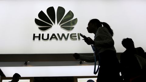 Hiina viskab Trumpi suunal nalja: «kui iPhone pole turvaline, siis kasuta Huaweid»