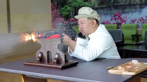 Põhja-Korea valitseja käis relvatehaseid inspekteerimas