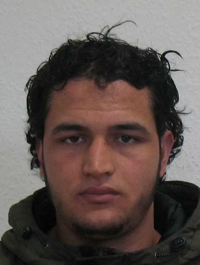 Подозреваемый в совершении теракта в Берлине Анис Амри / Reuters/Scanpix