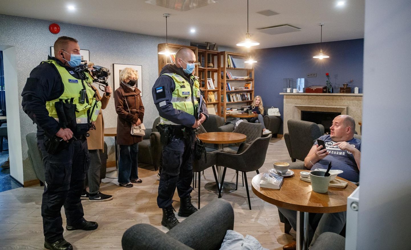 The Gourmet Coffee restaurant in Kadriorg. The Health Board and the police were checking compliance with the obligation to ask customers to produce COVID-19 vaccination certificates.